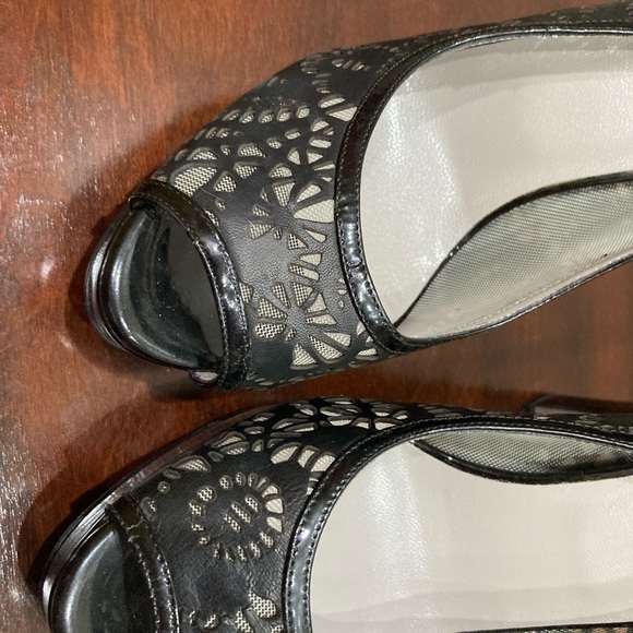 Valentino Garavani Peep Toe Laser Cut Mesh Pumps, Size 38/8, Black - Picture 10 of 13